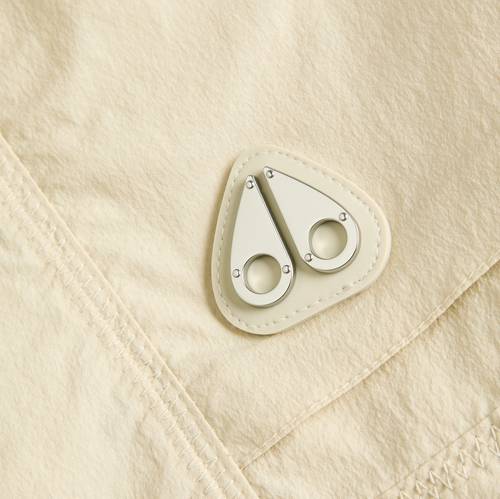 Moose Knuckles Topflight shell cargo shorts - CREAM